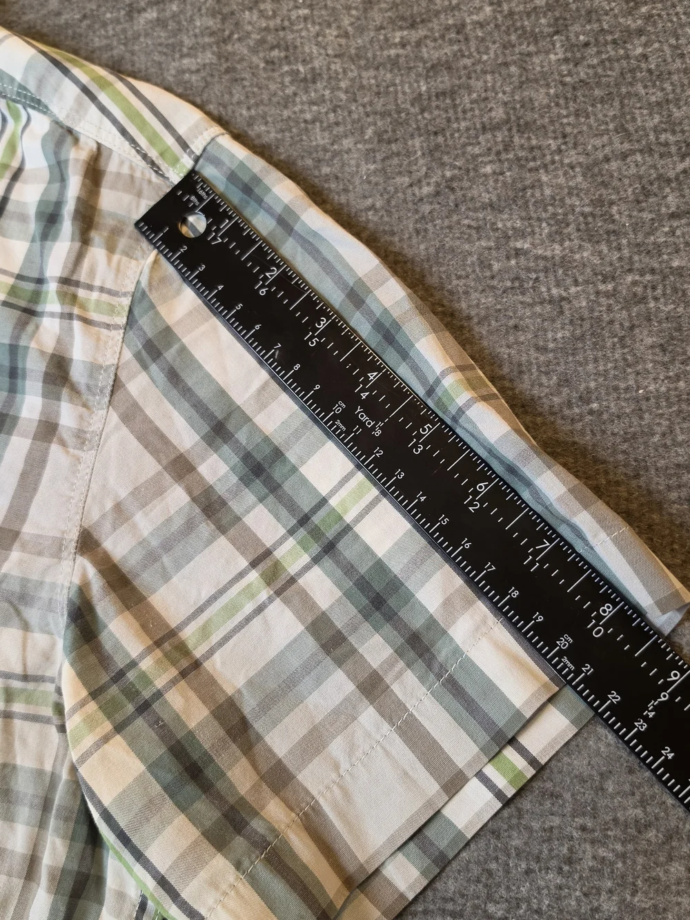 The North Face Men’s Green Plaid Button-Up Shirt Medium Gorpcore Outdoor Preppy